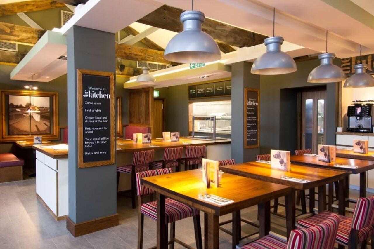 Premier Inn Kidderminster Ngoại thất bức ảnh