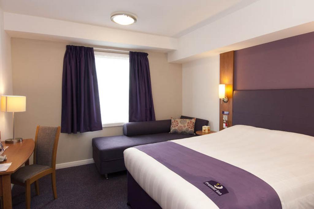 Premier Inn Kidderminster Ngoại thất bức ảnh