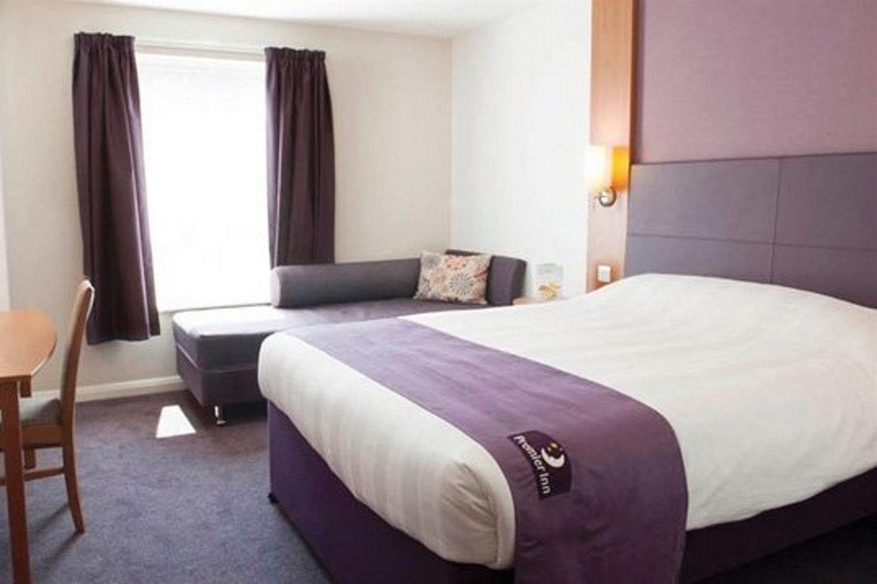 Premier Inn Kidderminster Ngoại thất bức ảnh