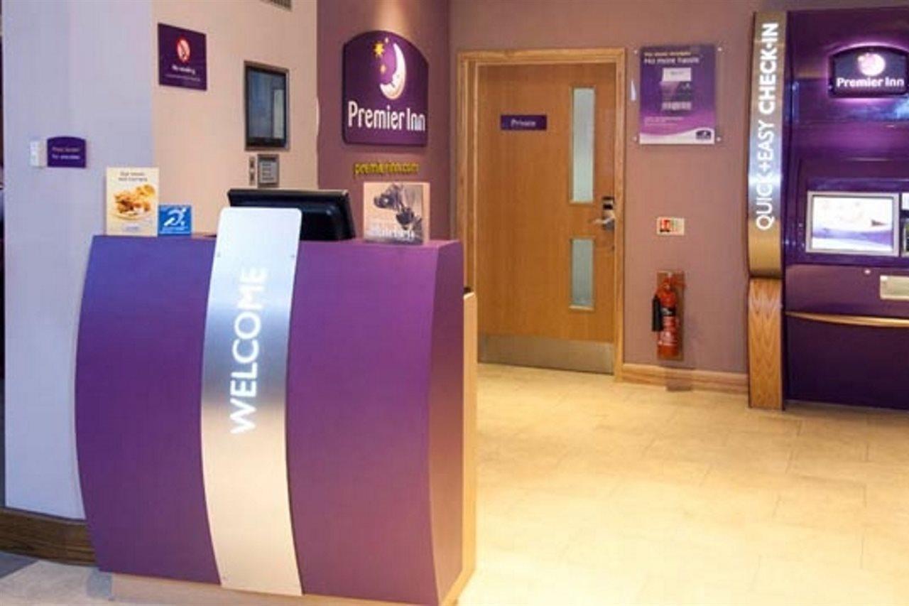 Premier Inn Kidderminster Ngoại thất bức ảnh